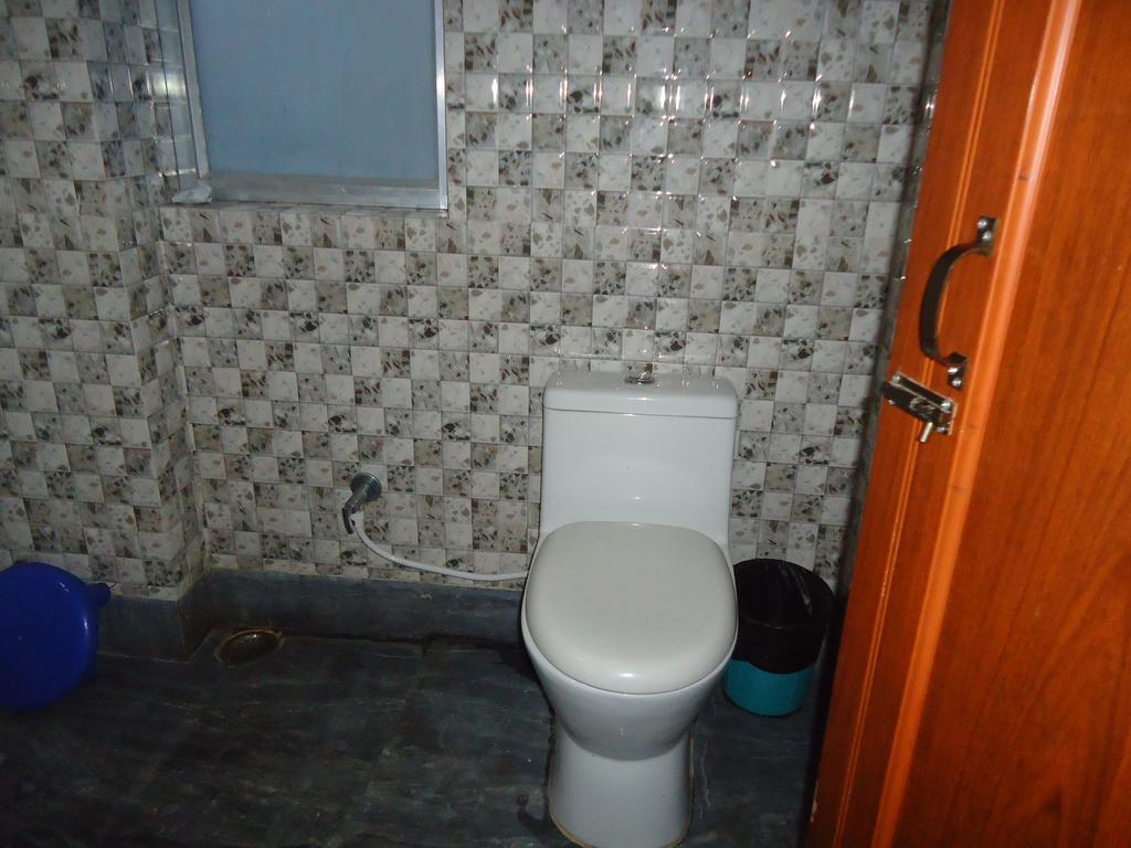 Hotel Debjyoti Siliguri Δωμάτιο φωτογραφία