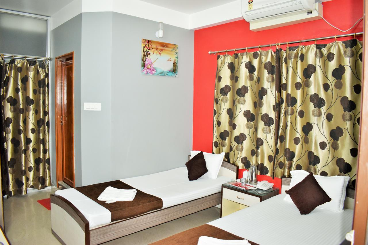 Hotel Debjyoti Siliguri Εξωτερικό φωτογραφία