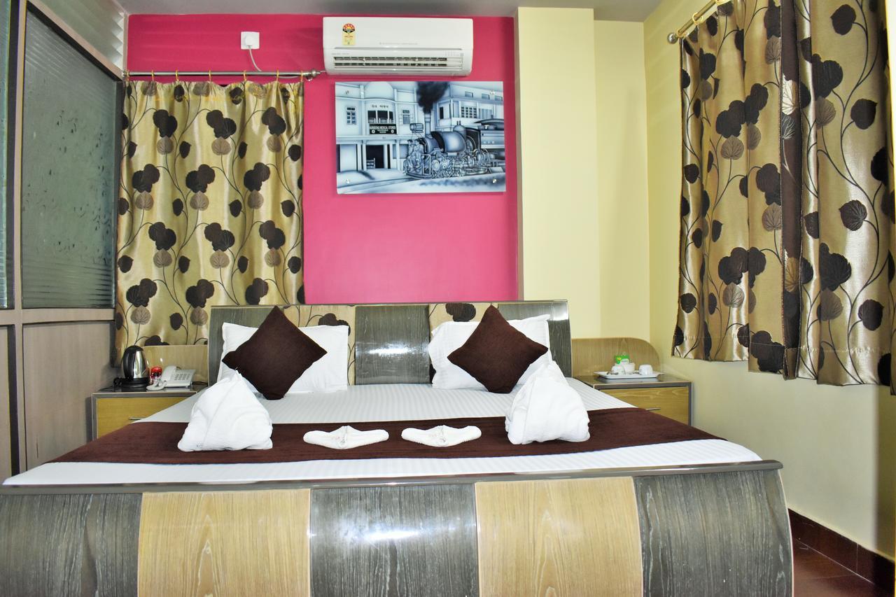 Hotel Debjyoti Siliguri Εξωτερικό φωτογραφία