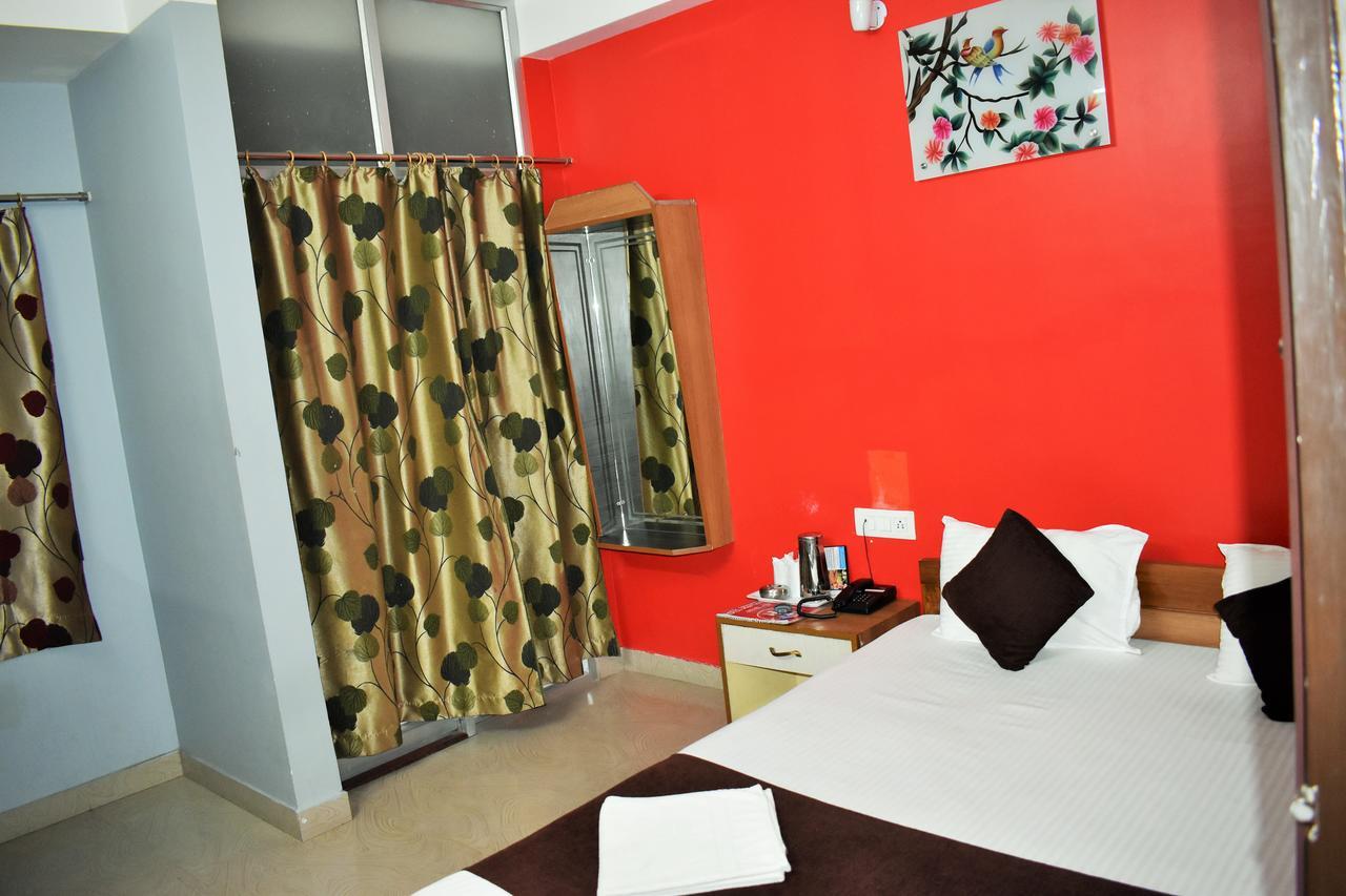 Hotel Debjyoti Siliguri Εξωτερικό φωτογραφία