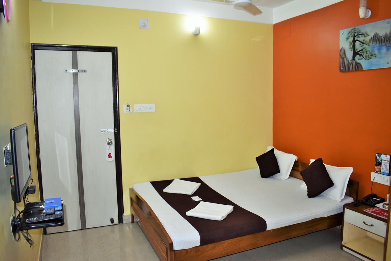 Hotel Debjyoti Siliguri Εξωτερικό φωτογραφία