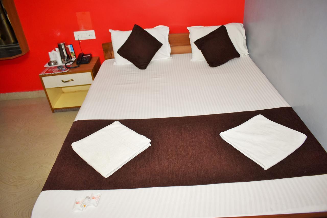 Hotel Debjyoti Siliguri Εξωτερικό φωτογραφία